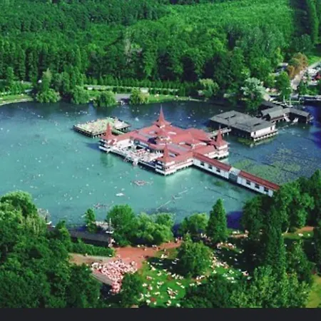 Horseshoe Feriehus Cserszegtomaj