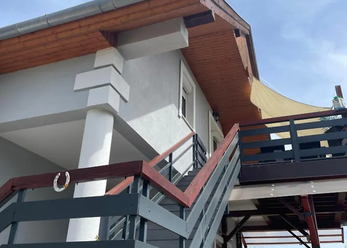 Horseshoe בית נופש