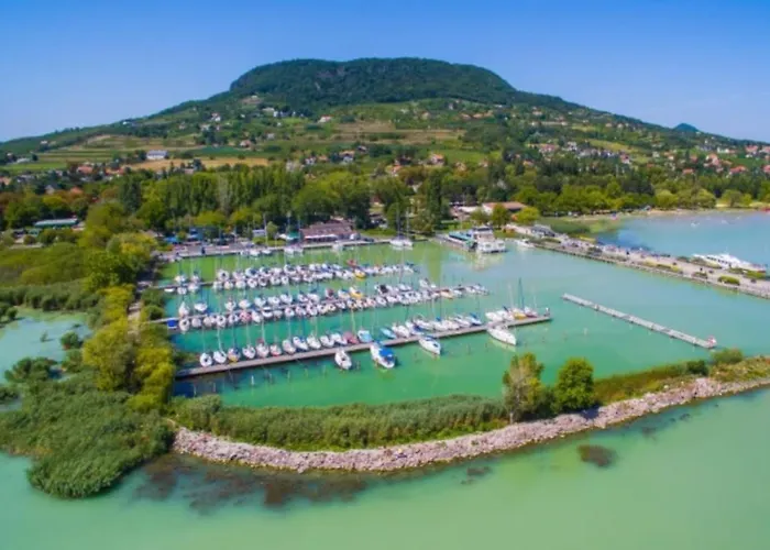 Horseshoe בית נופש צ'רסגטומאי