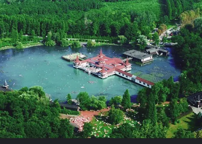 Horseshoe בית נופש צ'רסגטומאי